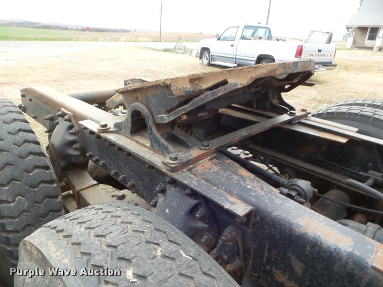 image for item DA5088 1975 White Road Boss semi truck