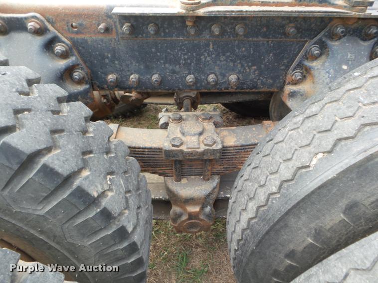 image for item DA5088 1975 White Road Boss semi truck