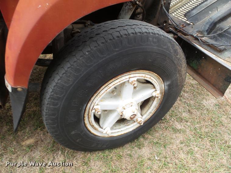 image for item DA5088 1975 White Road Boss semi truck