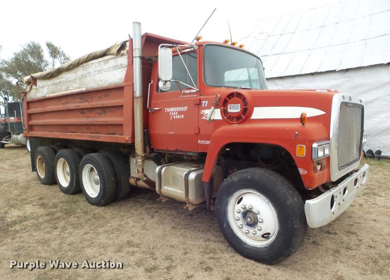 image for item DA5090 1972 Ford L9000 dump truck