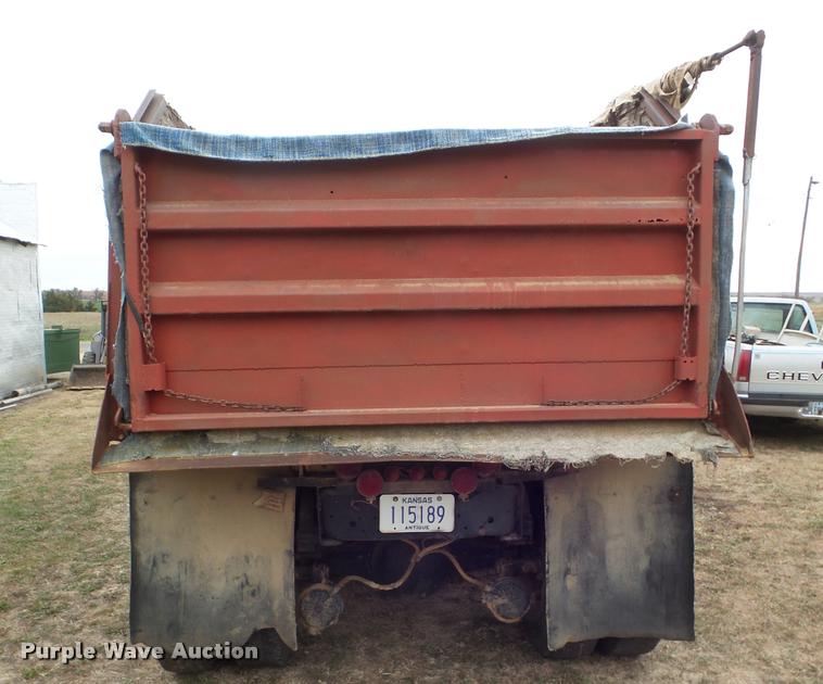 image for item DA5090 1972 Ford L9000 dump truck