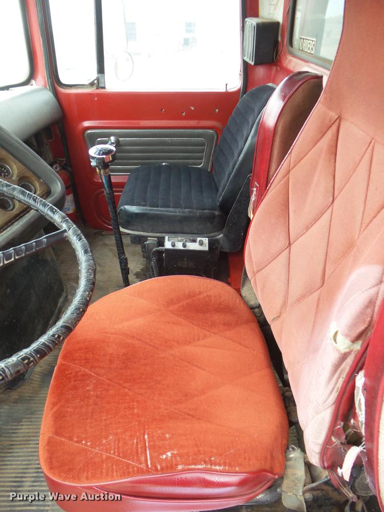 image for item DA5090 1972 Ford L9000 dump truck