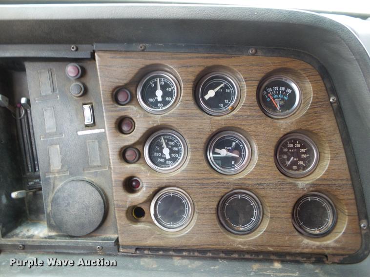 image for item DA5090 1972 Ford L9000 dump truck