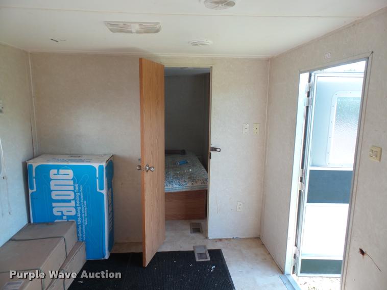 image for item DA6405 2006 Gulf Stream camper