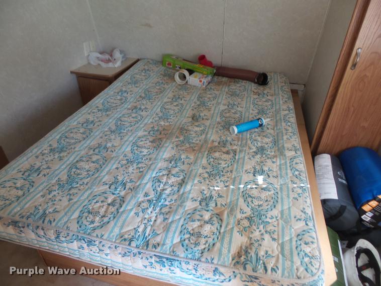 image for item DA6405 2006 Gulf Stream camper