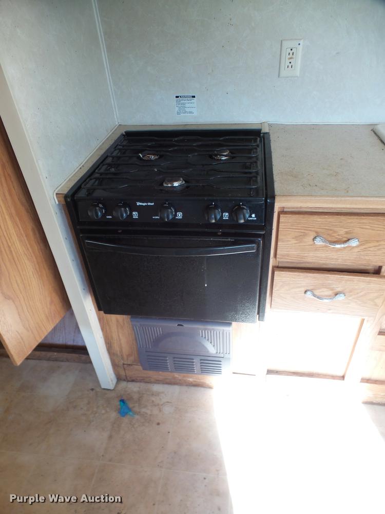 image for item DA6405 2006 Gulf Stream camper