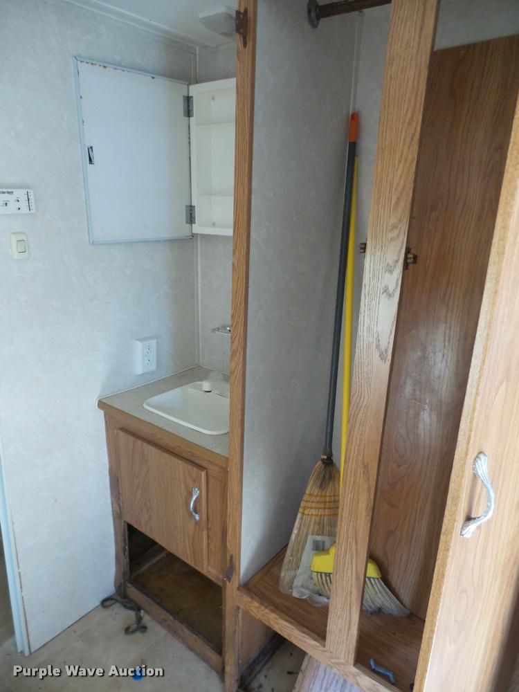 image for item DA6405 2006 Gulf Stream camper