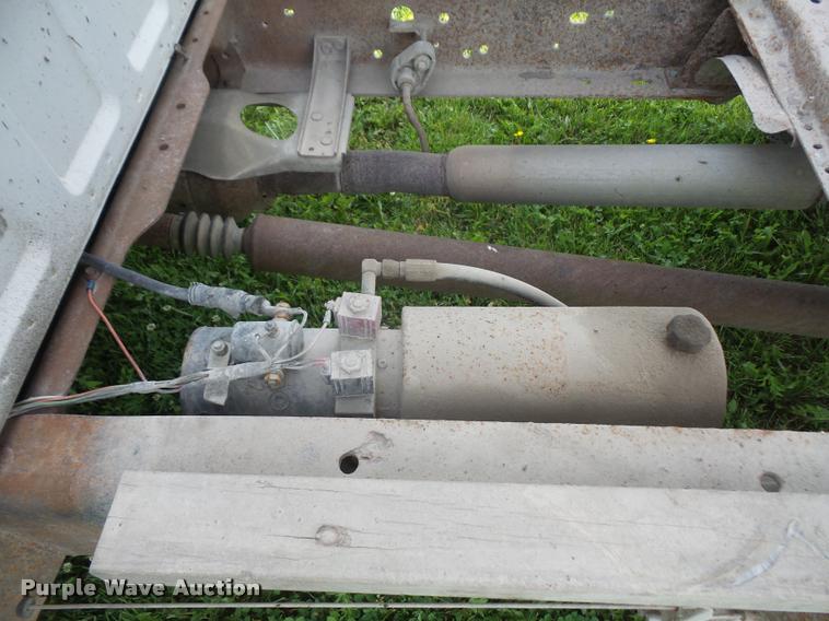 image for item DA6420 1999 Ford F350 Super Duty dump bed pickup truck