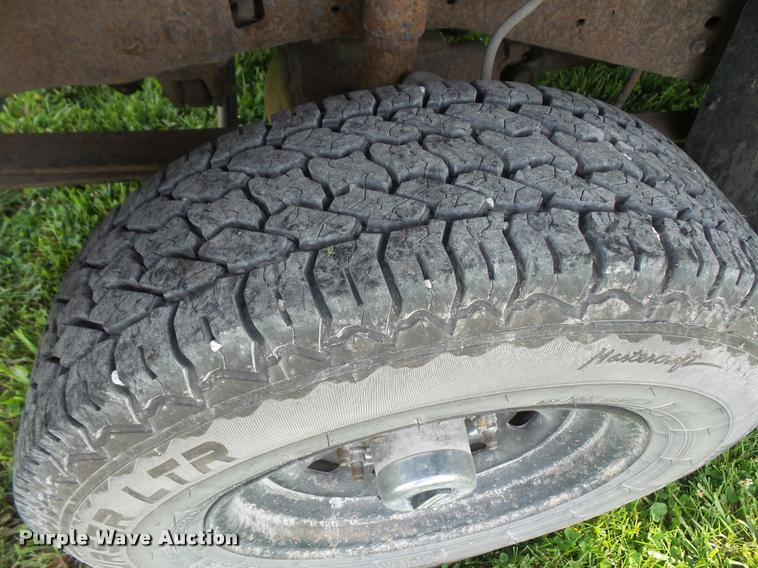 image for item DA6420 1999 Ford F350 Super Duty dump bed pickup truck