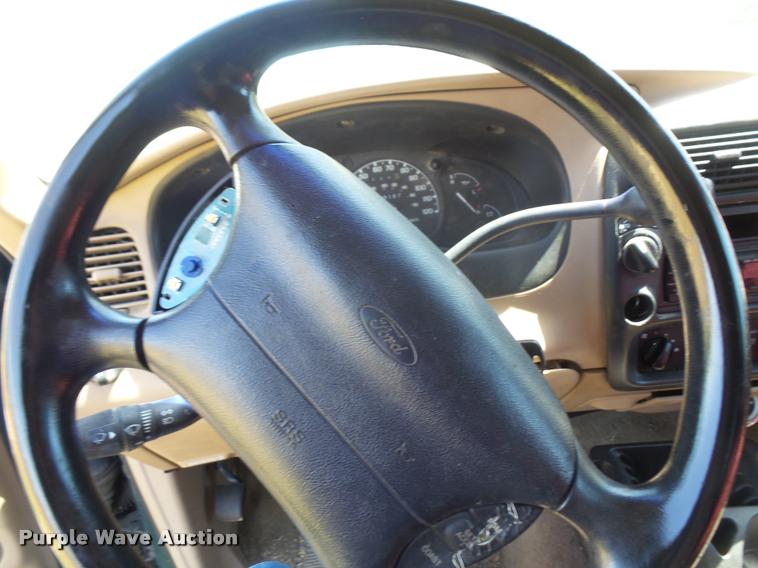 image for item DA6425 1999 Ford Explorer SUV