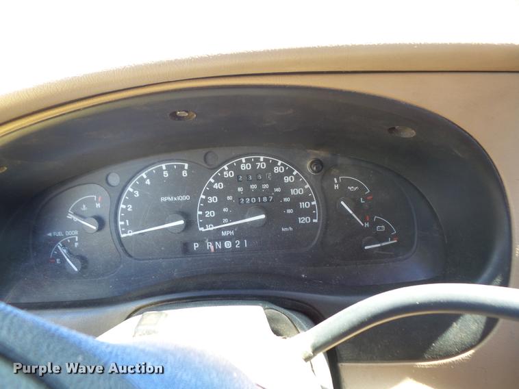 image for item DA6425 1999 Ford Explorer SUV