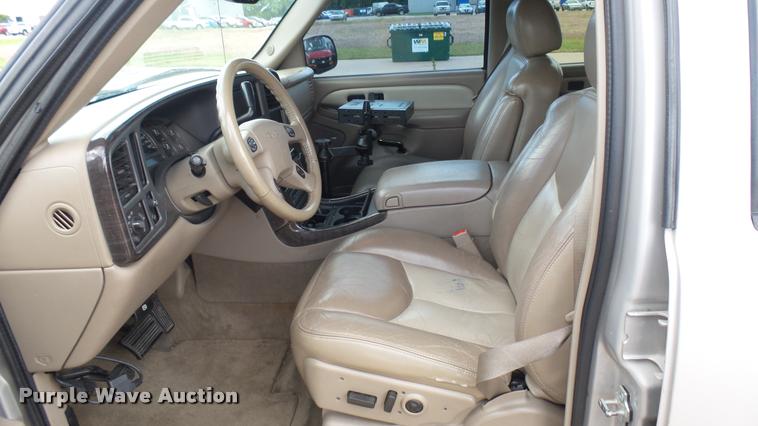 image for item DA7908 2005 GMC Yukon Denali SUV