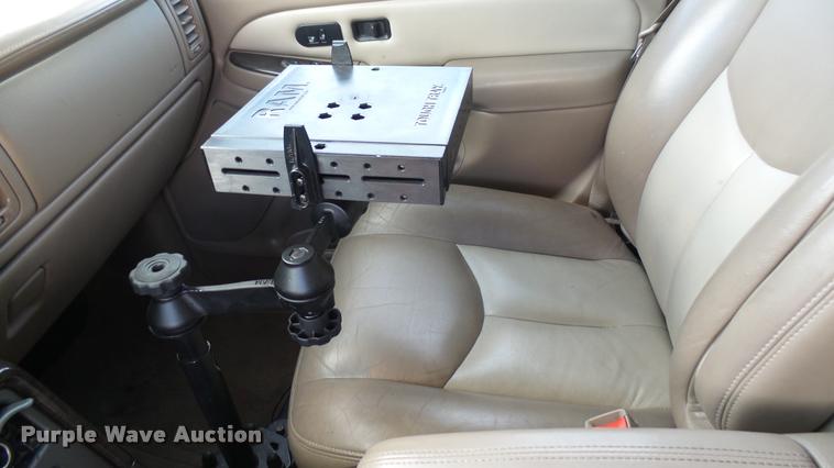 image for item DA7908 2005 GMC Yukon Denali SUV