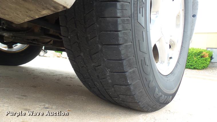 image for item DA7908 2005 GMC Yukon Denali SUV