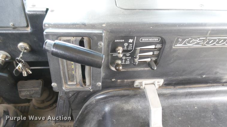 image for item DA7931 1992 Blue Bird TC2000 school bus