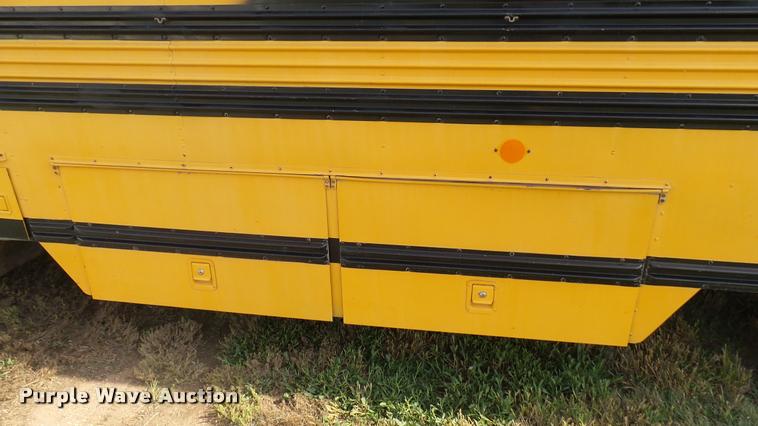 image for item DA7931 1992 Blue Bird TC2000 school bus