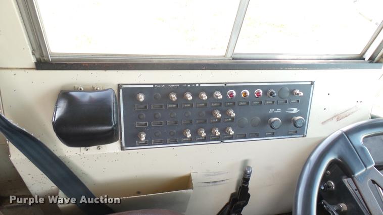 image for item DA7932 1992 Blue Bird TC2000 school bus