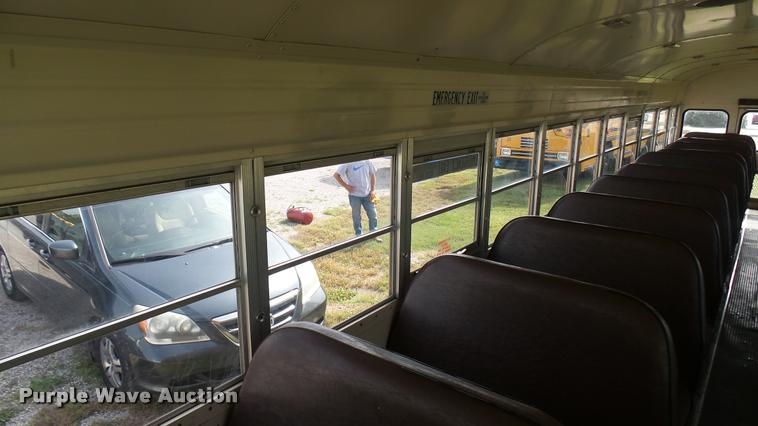 image for item DA7932 1992 Blue Bird TC2000 school bus