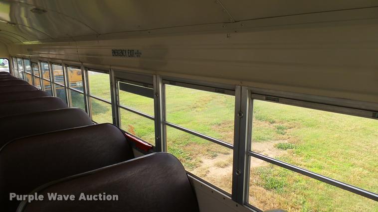 image for item DA7932 1992 Blue Bird TC2000 school bus