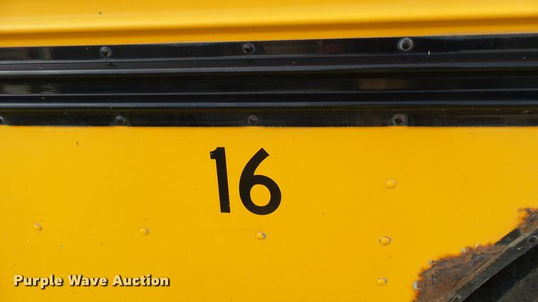 image for item DA7932 1992 Blue Bird TC2000 school bus