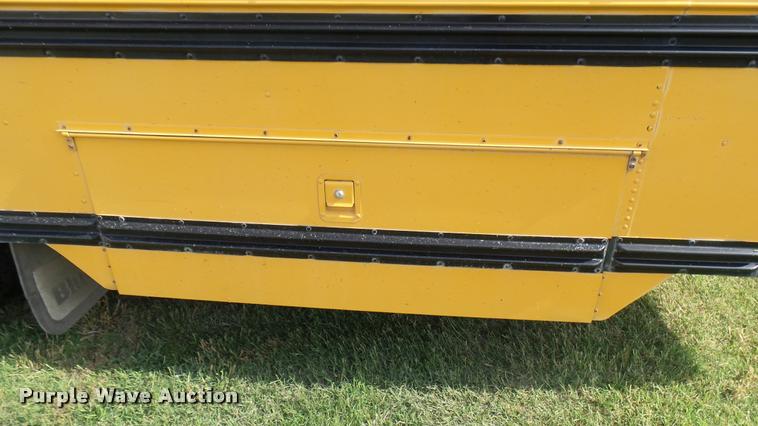 image for item DA7932 1992 Blue Bird TC2000 school bus