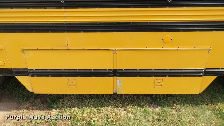 image for item DA7932 1992 Blue Bird TC2000 school bus
