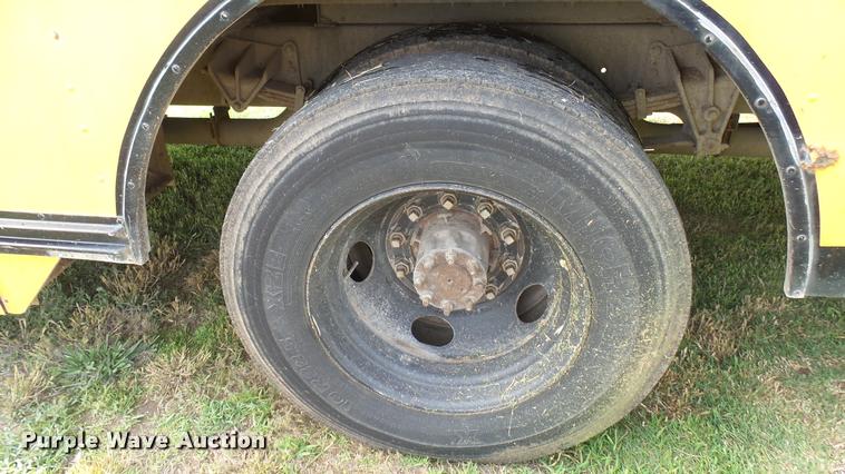 image for item DA7932 1992 Blue Bird TC2000 school bus