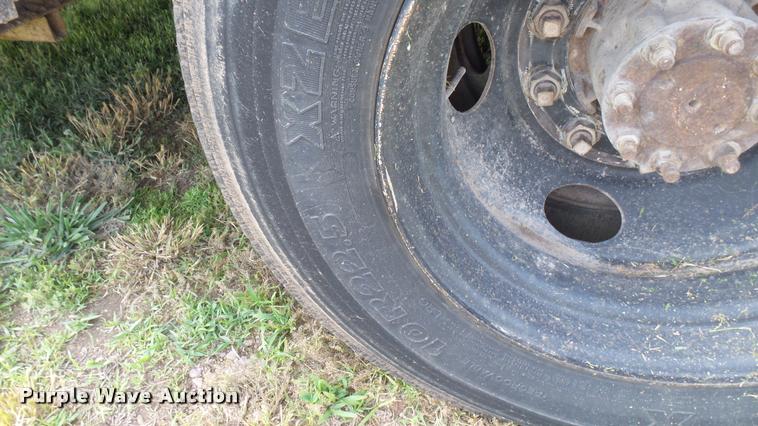 image for item DA7932 1992 Blue Bird TC2000 school bus