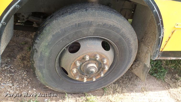 image for item DA7932 1992 Blue Bird TC2000 school bus