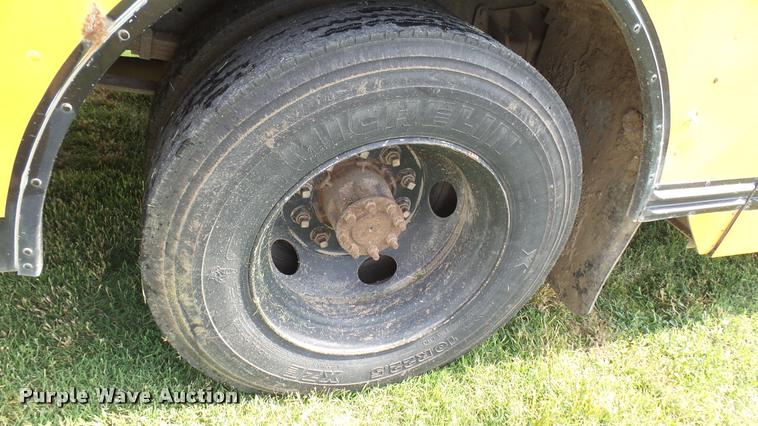 image for item DA7932 1992 Blue Bird TC2000 school bus