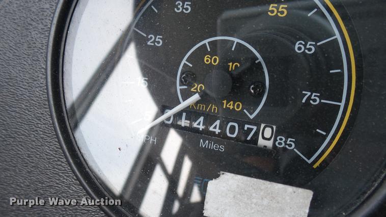 image for item DA7933 1992 Blue Bird TC2000 school bus