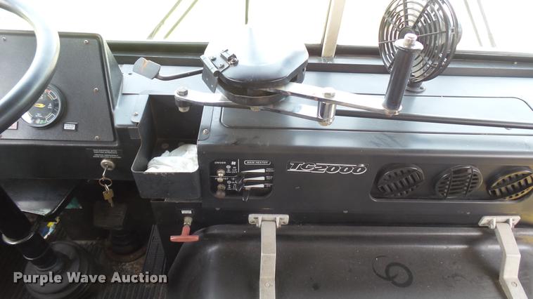 image for item DA7933 1992 Blue Bird TC2000 school bus