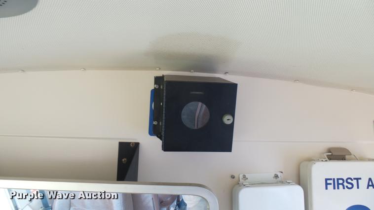 image for item DA7933 1992 Blue Bird TC2000 school bus