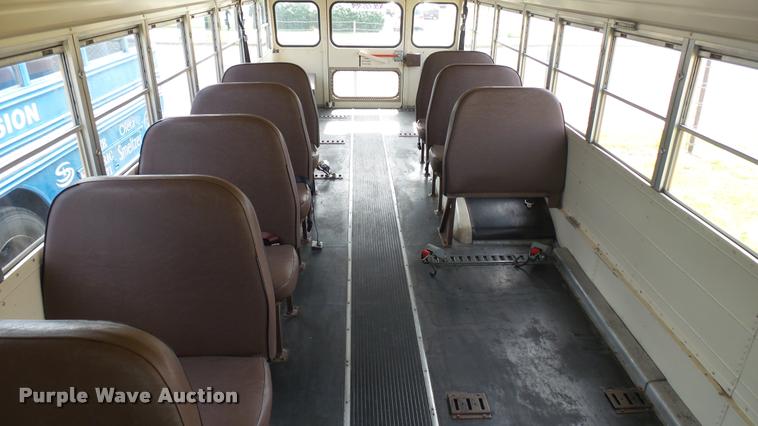 image for item DA7933 1992 Blue Bird TC2000 school bus