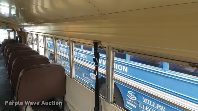 image for item DA7933 1992 Blue Bird TC2000 school bus