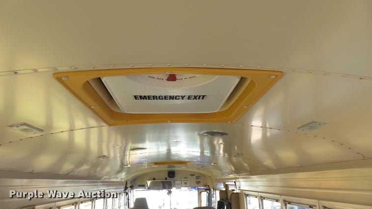 image for item DA7933 1992 Blue Bird TC2000 school bus