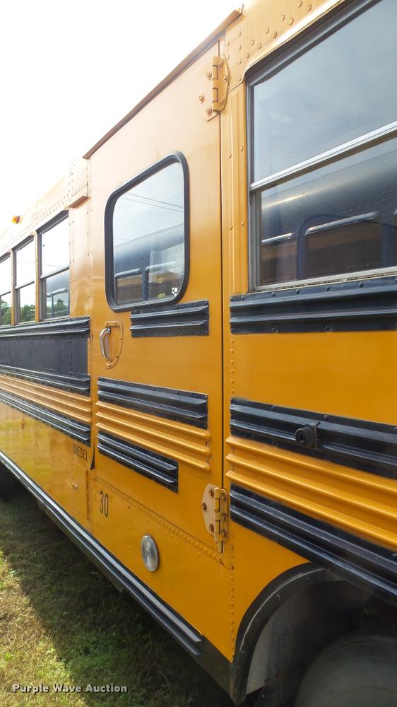 image for item DA7933 1992 Blue Bird TC2000 school bus