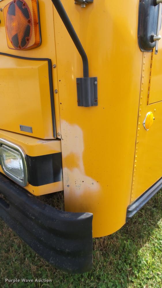 image for item DA7933 1992 Blue Bird TC2000 school bus