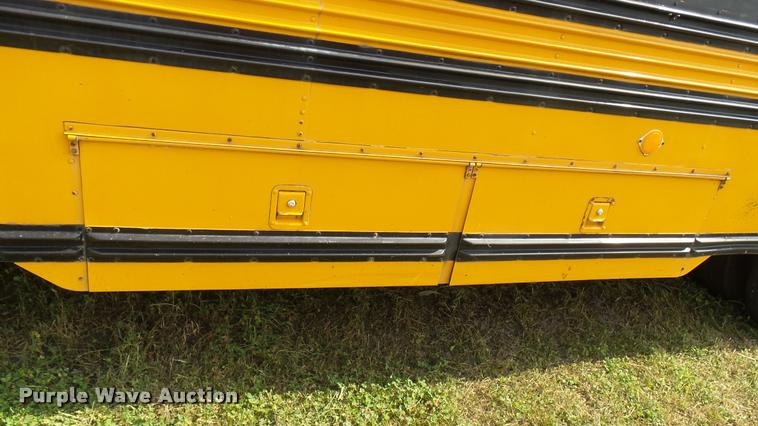 image for item DA7933 1992 Blue Bird TC2000 school bus