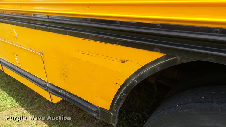 image for item DA7933 1992 Blue Bird TC2000 school bus