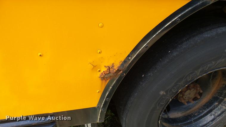 image for item DA7933 1992 Blue Bird TC2000 school bus