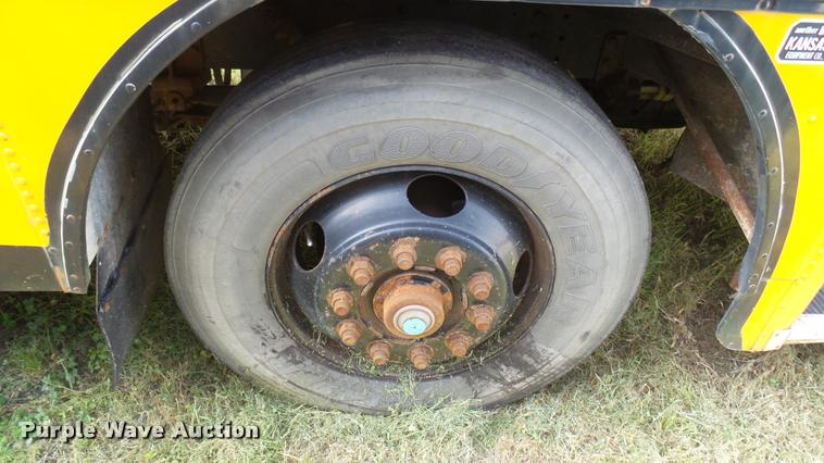 image for item DA7933 1992 Blue Bird TC2000 school bus