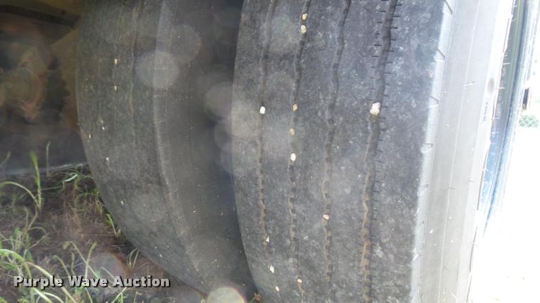 image for item DA7933 1992 Blue Bird TC2000 school bus