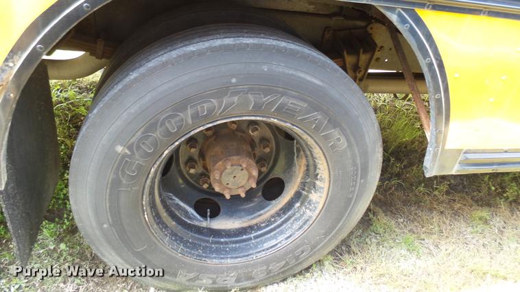 image for item DA7933 1992 Blue Bird TC2000 school bus