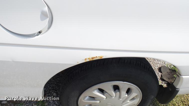 image for item DA7934 1998 Ford Windstar van