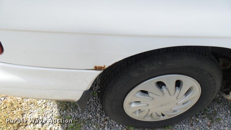 image for item DA7934 1998 Ford Windstar van