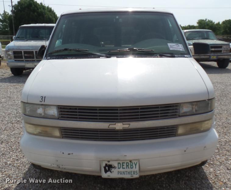 image for item DA7935 2001 Chevrolet Astro van