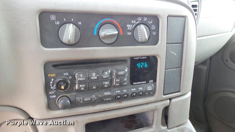 image for item DA7935 2001 Chevrolet Astro van