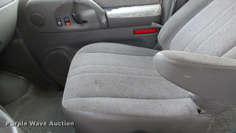 image for item DA7935 2001 Chevrolet Astro van