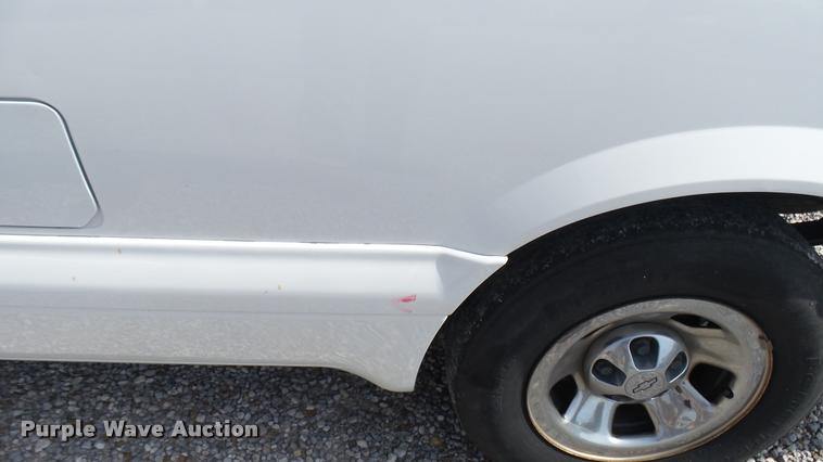 image for item DA7935 2001 Chevrolet Astro van